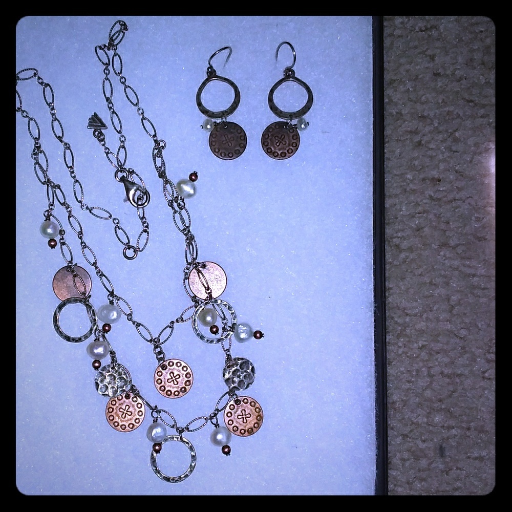Silpada necklace & earrings set